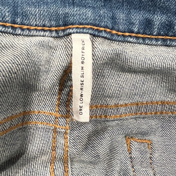 Rag & Bone Dre Low Rise Slim Boyfriend Jeans in Mick (29) - Picture 11 of 14